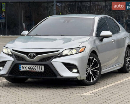 Сірий Тойота Камрі, об'ємом двигуна 2.49 л та пробігом 220 тис. км за 17700 $, фото 1 на Automoto.ua