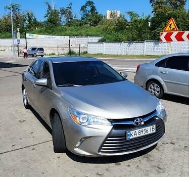 Серый Тойота Камри, объемом двигателя 2.49 л и пробегом 123 тыс. км за 14000 $, фото 1 на Automoto.ua