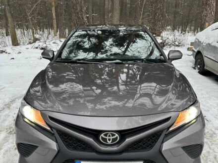 Сірий Тойота Камрі, об'ємом двигуна 2.49 л та пробігом 200 тис. км за 15900 $, фото 1 на Automoto.ua