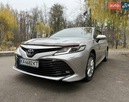 Серый Тойота Камри, объемом двигателя 2.49 л и пробегом 119 тыс. км за 20500 $, фото 1 на Automoto.ua