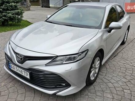 Серый Тойота Камри, объемом двигателя 2.49 л и пробегом 238 тыс. км за 20000 $, фото 1 на Automoto.ua