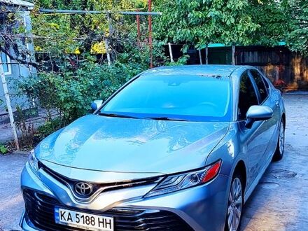 Тойота Камрі 2018 у Черкасах на Automoto.ua Сірий Тойота Камрі, об'ємом двигуна 2.5 л та пробігом 0 тис. км за 17000 $, фото 1 на Automoto.ua