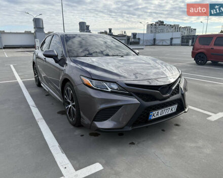 Тойота Камри 2018 в Киеве на Automoto.ua Серый Тойота Камри, объемом двигателя 2.49 л и пробегом 93 тыс. км за 25500 $, фото 1 на Automoto.ua
