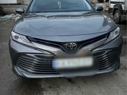 Серый Тойота Камри, объемом двигателя 2.5 л и пробегом 84 тыс. км за 18000 $, фото 1 на Automoto.ua