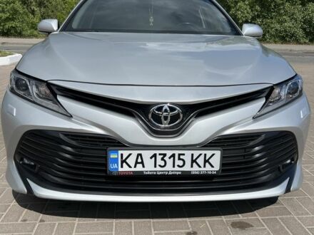 Тойота Камри 2018 в Киеве на Automoto.ua Серый Тойота Камри, объемом двигателя 2.5 л и пробегом 137 тыс. км за 21800 $, фото 1 на Automoto.ua
