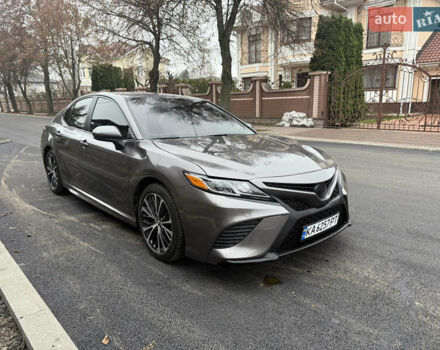 Серый Тойота Камри, объемом двигателя 2.49 л и пробегом 95 тыс. км за 23000 $, фото 1 на Automoto.ua