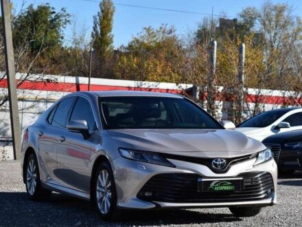 Тойота Камри 2018 в Кривом Роге на Automoto.ua Серый Тойота Камри, объемом двигателя 2.5 л и пробегом 91 тыс. км за 22750 $, фото 1 на Automoto.ua