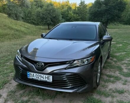 Сірий Тойота Камрі, об'ємом двигуна 2.5 л та пробігом 110 тис. км за 15000 $, фото 1 на Automoto.ua
