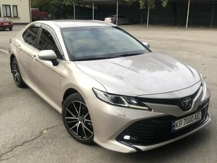 Тойота Камри 2018 в Запорожье на Automoto.ua Серый Тойота Камри, объемом двигателя 2.49 л и пробегом 51 тыс. км за 26700 $, фото 1 на Automoto.ua