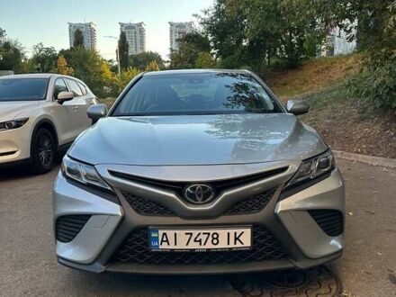 Сірий Тойота Камрі, об'ємом двигуна 2.49 л та пробігом 110 тис. км за 19000 $, фото 1 на Automoto.ua