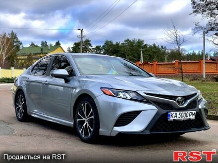 Тойота Камрі 2018 у Кропивницькому (Кіровограді) на Automoto.ua Сірий Тойота Камрі, об'ємом двигуна 2.5 л та пробігом 151 тис. км за 16700 $, фото 1 на Automoto.ua