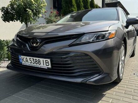 Тойота Камри 2019 в Броварах на Automoto.ua Серый Тойота Камри, объемом двигателя 2.49 л и пробегом 53 тыс. км за 20000 $, фото 1 на Automoto.ua