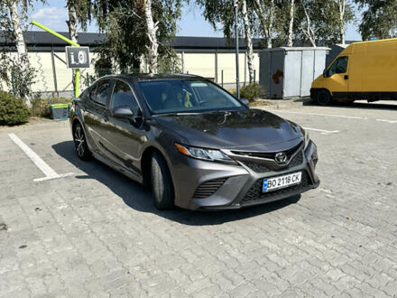 Тойота Камри 2019 в Зборов на Automoto.ua Серый Тойота Камри, объемом двигателя 2.49 л и пробегом 39 тыс. км за 23500 $, фото 1 на Automoto.ua