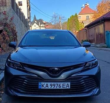 Сірий Тойота Камрі, об'ємом двигуна 2.49 л та пробігом 120 тис. км за 19500 $, фото 1 на Automoto.ua