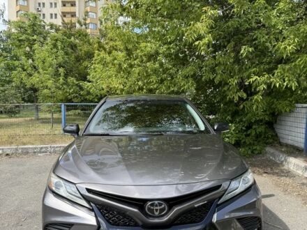 Тойота Камри 2019 в Киеве на Automoto.ua Серый Тойота Камри, объемом двигателя 2.49 л и пробегом 107 тыс. км за 18800 $, фото 1 на Automoto.ua