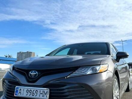 Тойота Камри 2019 в Киеве на Automoto.ua Серый Тойота Камри, объемом двигателя 2.49 л и пробегом 100 тыс. км за 26500 $, фото 1 на Automoto.ua