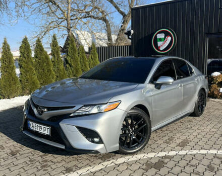 Серый Тойота Камри, объемом двигателя 2.49 л и пробегом 142 тыс. км за 22000 $, фото 1 на Automoto.ua