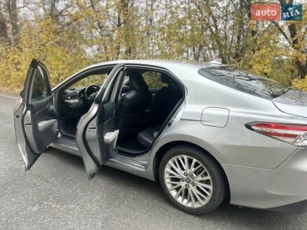Тойота Камри 2020 в Черкассах на Automoto.ua Серый Тойота Камри, объемом двигателя 2.49 л и пробегом 100 тыс. км за 25100 $, фото 1 на Automoto.ua