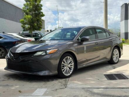 Серый Тойота Камри, объемом двигателя 2.5 л и пробегом 50 тыс. км за 14000 $, фото 1 на Automoto.ua