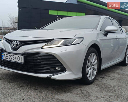 Серый Тойота Камри, объемом двигателя 2.49 л и пробегом 165 тыс. км за 19999 $, фото 1 на Automoto.ua