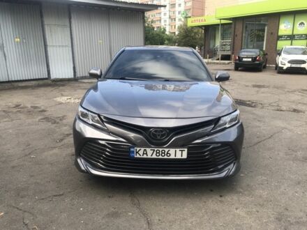 Тойота Камрі 2020 у Києві на Automoto.ua Сірий Тойота Камрі, об'ємом двигуна 2.5 л та пробігом 99 тис. км за 20999 $, фото 1 на Automoto.ua