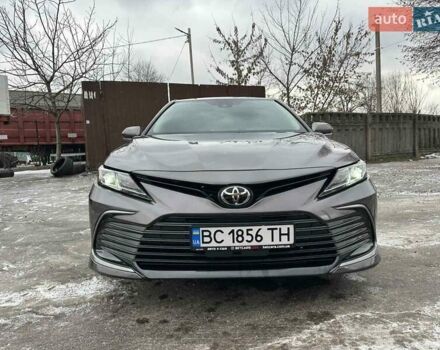 Серый Тойота Камри, объемом двигателя 2.49 л и пробегом 17 тыс. км за 26500 $, фото 1 на Automoto.ua
