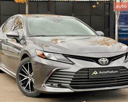 Серый Тойота Камри, объемом двигателя 2.49 л и пробегом 84 тыс. км за 25900 $, фото 1 на Automoto.ua