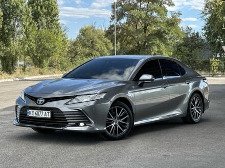 Тойота Камри 2021 в Днепре (Днепропетровске) на Automoto.ua Серый Тойота Камри, объемом двигателя 2.5 л и пробегом 86 тыс. км за 32999 $, фото 1 на Automoto.ua