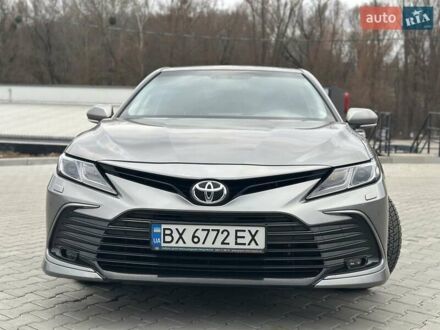 Тойота Камри 2021 в Хмельницком на Automoto.ua Серый Тойота Камри, объемом двигателя 2.49 л и пробегом 114 тыс. км за 24500 $, фото 1 на Automoto.ua