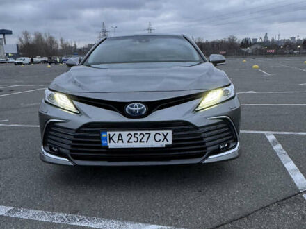 Тойота Камри 2021 в Киеве на Automoto.ua Серый Тойота Камри, объемом двигателя 2.49 л и пробегом 45 тыс. км за 34900 $, фото 1 на Automoto.ua