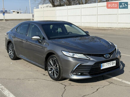 Тойота Камри 2021 в Кременчуге на Automoto.ua Серый Тойота Камри, объемом двигателя 2.49 л и пробегом 112 тыс. км за 30700 $, фото 1 на Automoto.ua