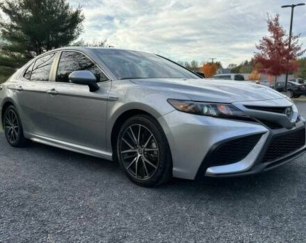 Тойота Камри 2021 в Житомире на Automoto.ua Серый Тойота Камри, объемом двигателя 2.5 л и пробегом 25 тыс. км за 21300 $, фото 1 на Automoto.ua