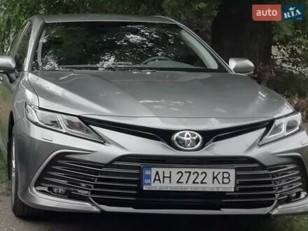 Тойота Камри 2021 в Днепре (Днепропетровске) на Automoto.ua Серый Тойота Камри, объемом двигателя 2.49 л и пробегом 28 тыс. км за 27800 $, фото 1 на Automoto.ua
