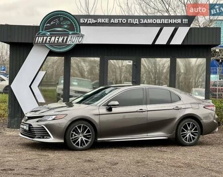 Серый Тойота Камри, объемом двигателя 2.5 л и пробегом 85 тыс. км за 25000 $, фото 1 на Automoto.ua