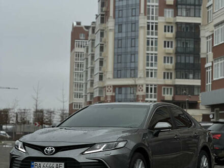 Серый Тойота Камри, объемом двигателя 2.49 л и пробегом 55 тыс. км за 25500 $, фото 1 на Automoto.ua