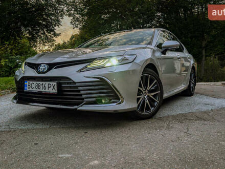 Тойота Камри 2023 в Львове на Automoto.ua Серый Тойота Камри, объемом двигателя 2.49 л и пробегом 10 тыс. км за 38500 $, фото 1 на Automoto.ua
