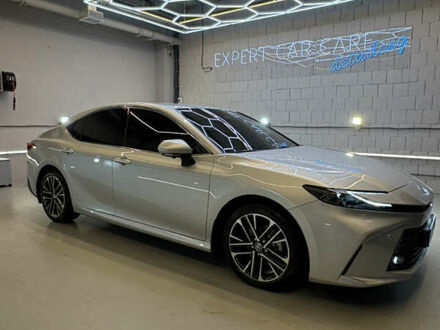 Серый Тойота Камри, объемом двигателя 2.49 л и пробегом 15 тыс. км за 50000 $, фото 1 на Automoto.ua