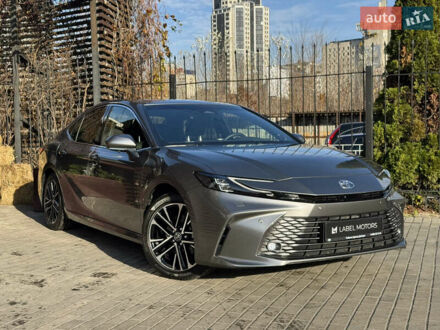 Серый Тойота Камри, объемом двигателя 2.49 л и пробегом 23 тыс. км за 47900 $, фото 1 на Automoto.ua