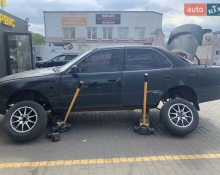 Синий Тойота Камри, объемом двигателя 2.16 л и пробегом 450 тыс. км за 1700 $, фото 3 на Automoto.ua