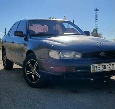 Синий Тойота Камри, объемом двигателя 2.2 л и пробегом 180 тыс. км за 2300 $, фото 18 на Automoto.ua