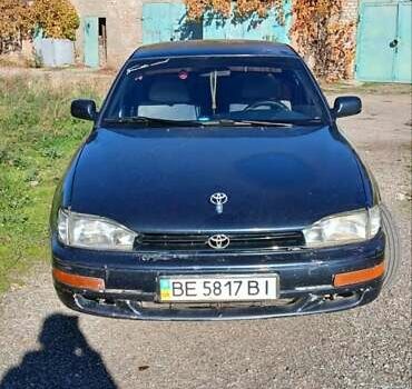 Синий Тойота Камри, объемом двигателя 2.2 л и пробегом 180 тыс. км за 2300 $, фото 5 на Automoto.ua