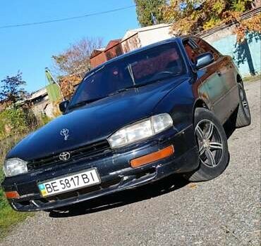 Синий Тойота Камри, объемом двигателя 2.2 л и пробегом 180 тыс. км за 2300 $, фото 4 на Automoto.ua