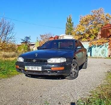 Синий Тойота Камри, объемом двигателя 2.2 л и пробегом 180 тыс. км за 2300 $, фото 3 на Automoto.ua