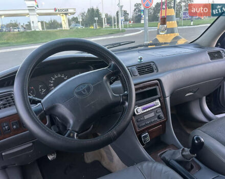 Синий Тойота Камри, объемом двигателя 2.2 л и пробегом 377 тыс. км за 2500 $, фото 14 на Automoto.ua