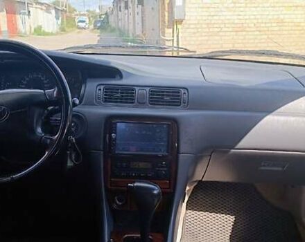 Синий Тойота Камри, объемом двигателя 3 л и пробегом 336 тыс. км за 3200 $, фото 8 на Automoto.ua