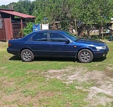 Синий Тойота Камри, объемом двигателя 2.16 л и пробегом 366 тыс. км за 4100 $, фото 1 на Automoto.ua