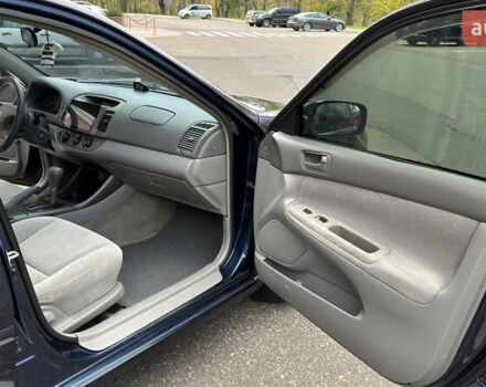 Синій Тойота Камрі, об'ємом двигуна 3 л та пробігом 415 тис. км за 5900 $, фото 7 на Automoto.ua