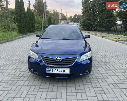 Синий Тойота Камри, объемом двигателя 2.4 л и пробегом 357 тыс. км за 6700 $, фото 1 на Automoto.ua