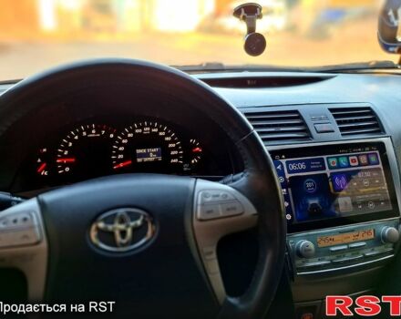 Синий Тойота Камри, объемом двигателя 2.4 л и пробегом 247 тыс. км за 7000 $, фото 5 на Automoto.ua