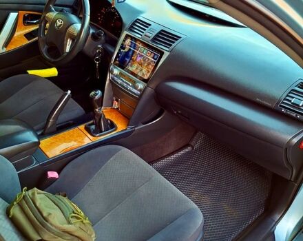 Синий Тойота Камри, объемом двигателя 2.4 л и пробегом 247 тыс. км за 7000 $, фото 4 на Automoto.ua